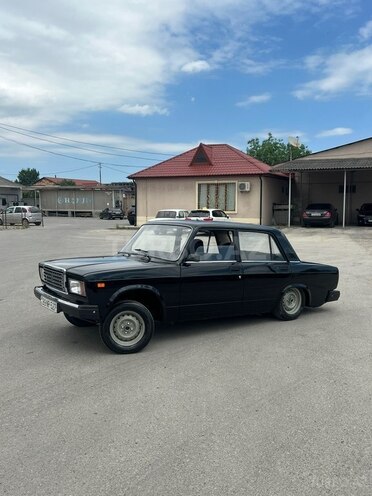 LADA (VAZ) 2107-2