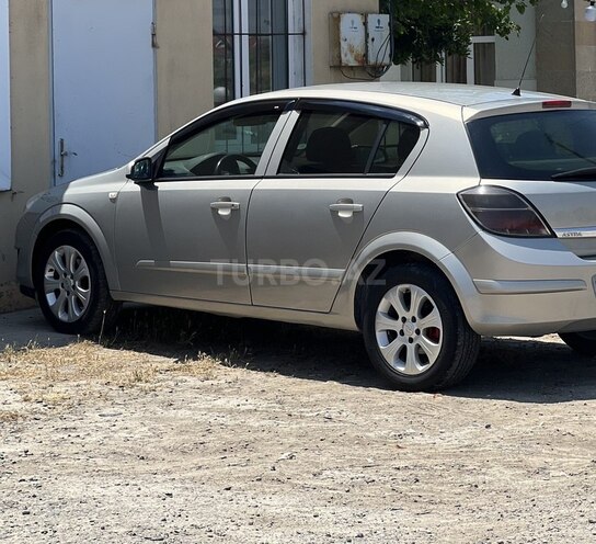 Opel Astra-2