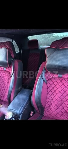 Mercedes E 230-5