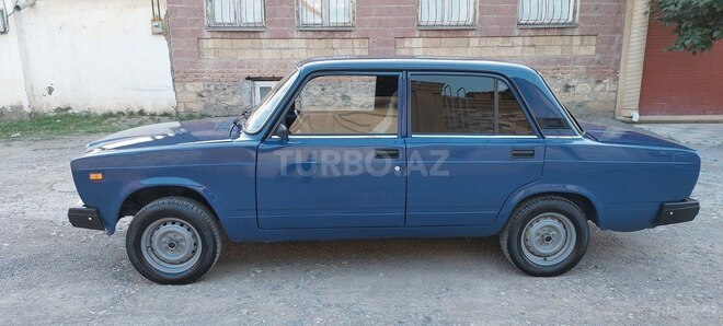 LADA (VAZ) 2107-4