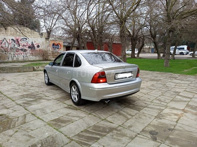 Opel Vectra-6