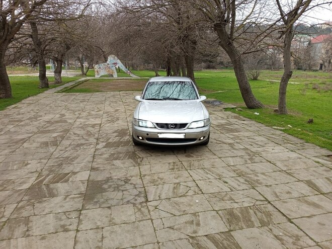 Opel Vectra-3