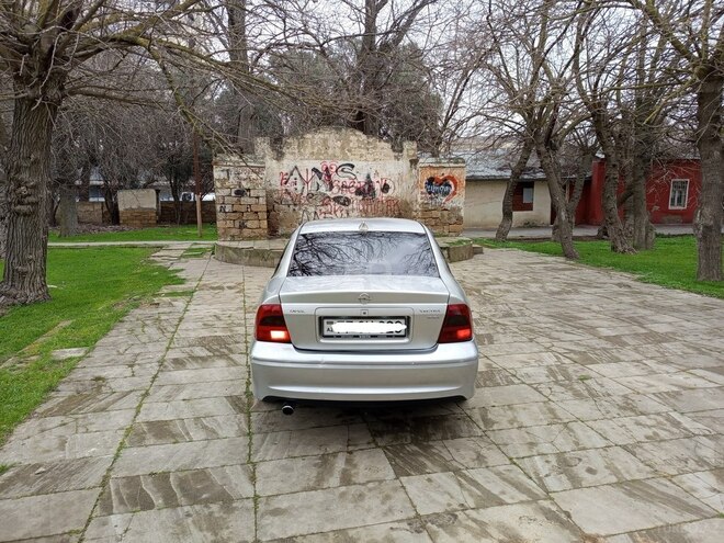 Opel Vectra-8