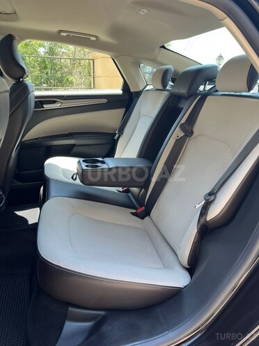 Ford Fusion (North America)-9