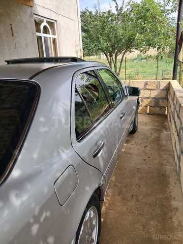 Mercedes C 180-4