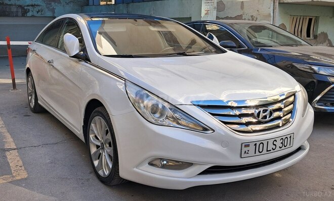 Hyundai Sonata-1