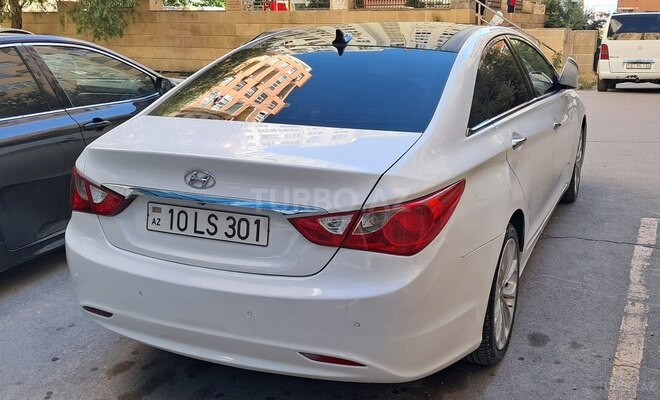 Hyundai Sonata-6