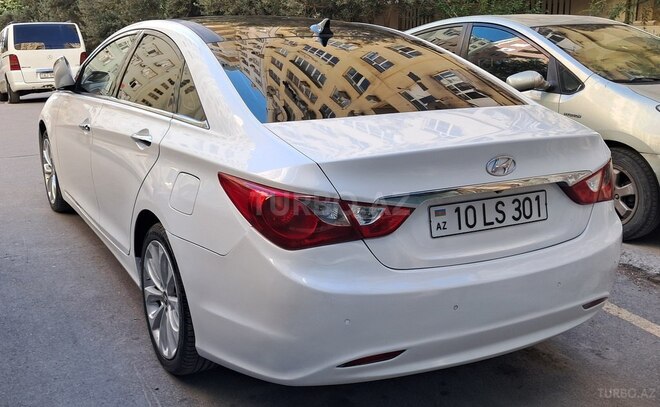 Hyundai Sonata-7