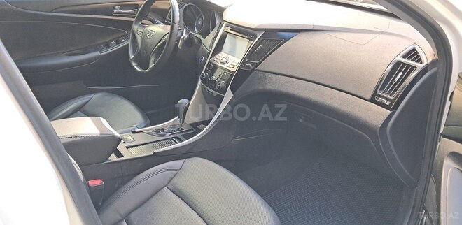 Hyundai Sonata-3