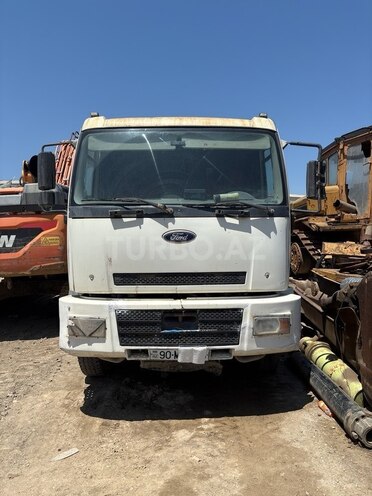 Ford Cargo-1