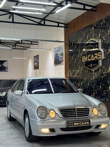 Mercedes E 240-8