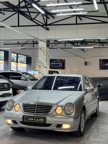 Mercedes E 240-7