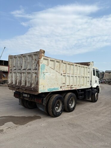 Ford Cargo-6