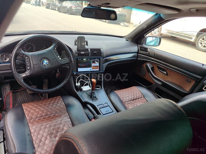 BMW 528-6