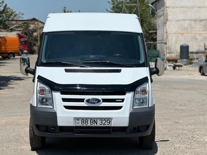 Ford Transit-5