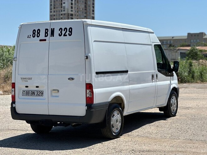 Ford Transit-7