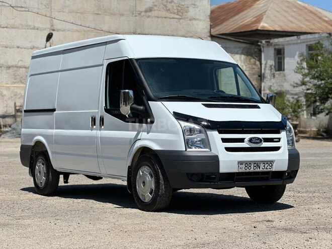 Ford Transit-10