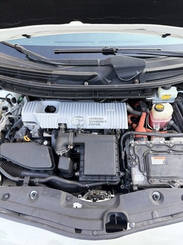 Toyota Prius-3