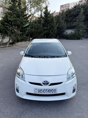 Toyota Prius-8