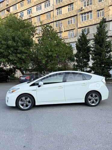Toyota Prius-6