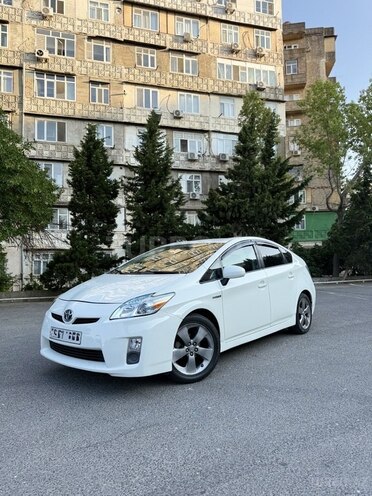 Toyota Prius-4