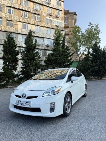 Toyota Prius-7