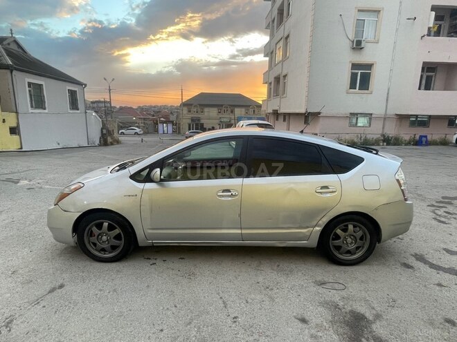 Toyota Prius-2