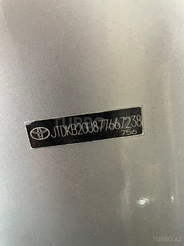 Toyota Prius-8