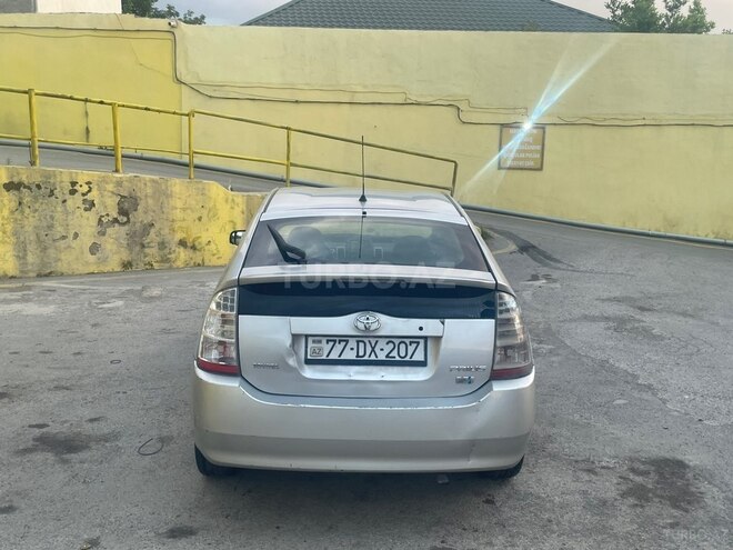 Toyota Prius-3