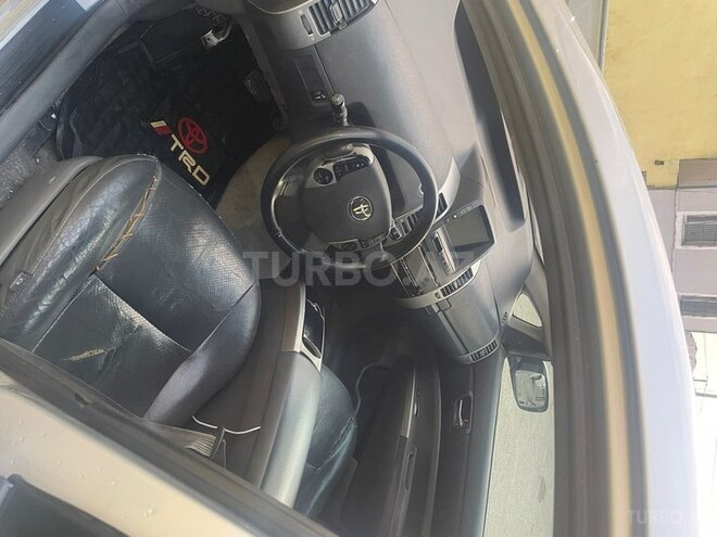 Toyota Prius-6