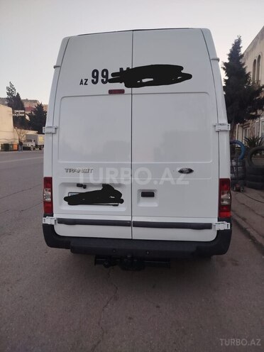 Ford Transit-6