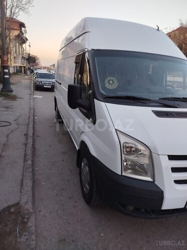 Ford Transit-7