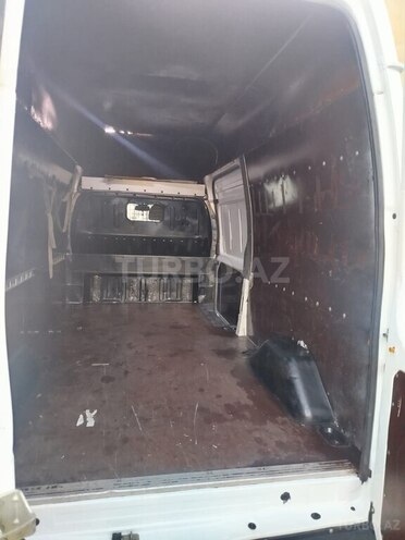 Ford Transit-8