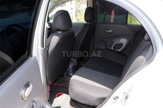 Nissan Micra-11