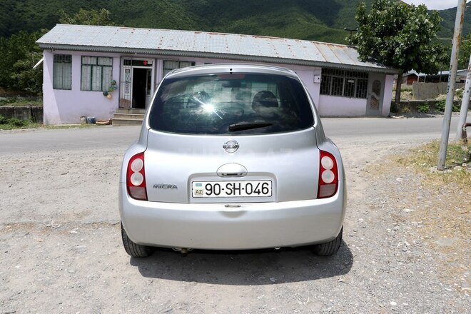 Nissan Micra-2