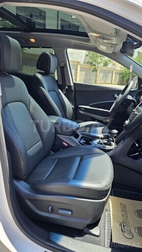 Hyundai Santa Fe-12