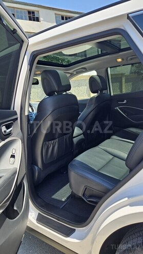 Hyundai Santa Fe-13