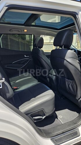 Hyundai Santa Fe-15