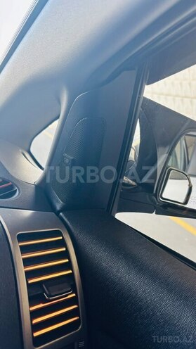 Toyota Prius-8