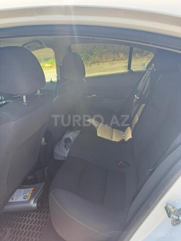 Chevrolet Cruze-6