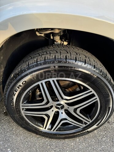 Mercedes GL 350 4MATIC-21