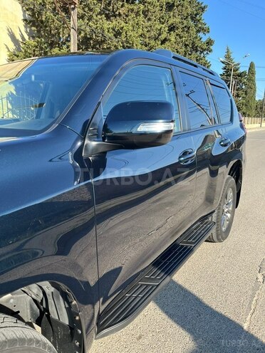 Toyota Land Cruiser Prado-12
