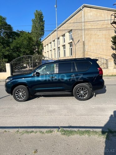 Toyota Land Cruiser Prado-7