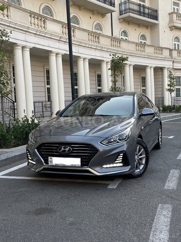 Hyundai Sonata-5