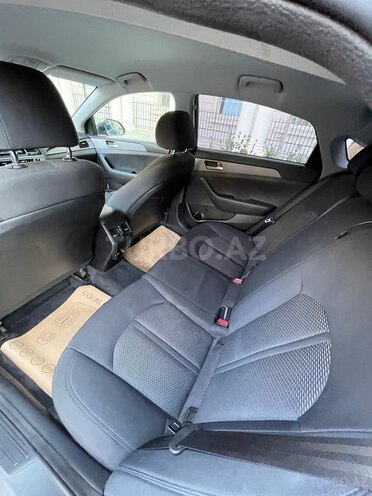 Hyundai Sonata-10