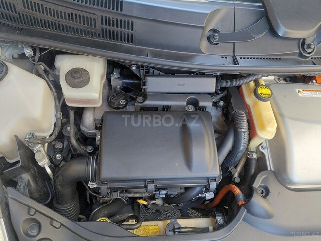 Toyota Prius-8