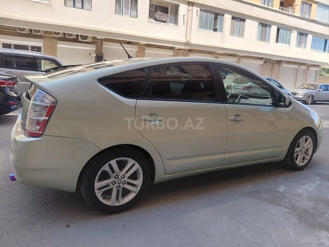 Toyota Prius-11