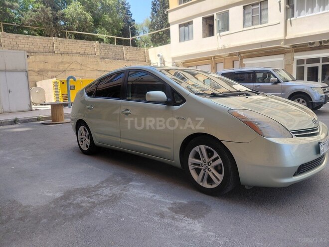 Toyota Prius-10