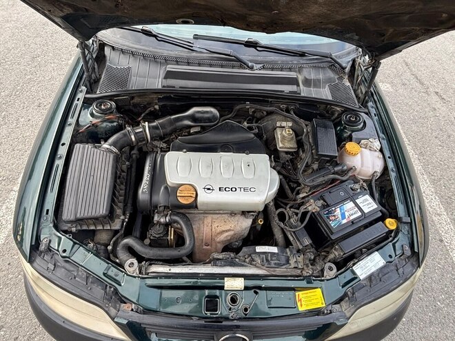 Opel Vectra-10