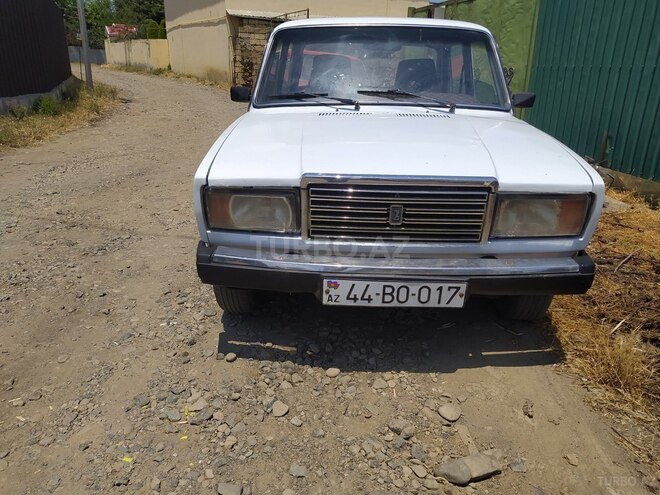 LADA (VAZ) 2107-1